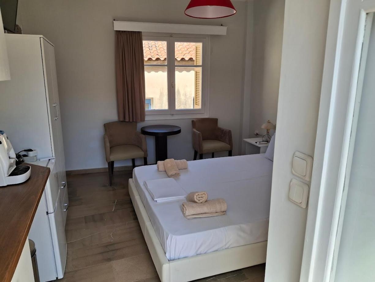 Nafpaktos Apartment And Studios In Port Phòng bức ảnh