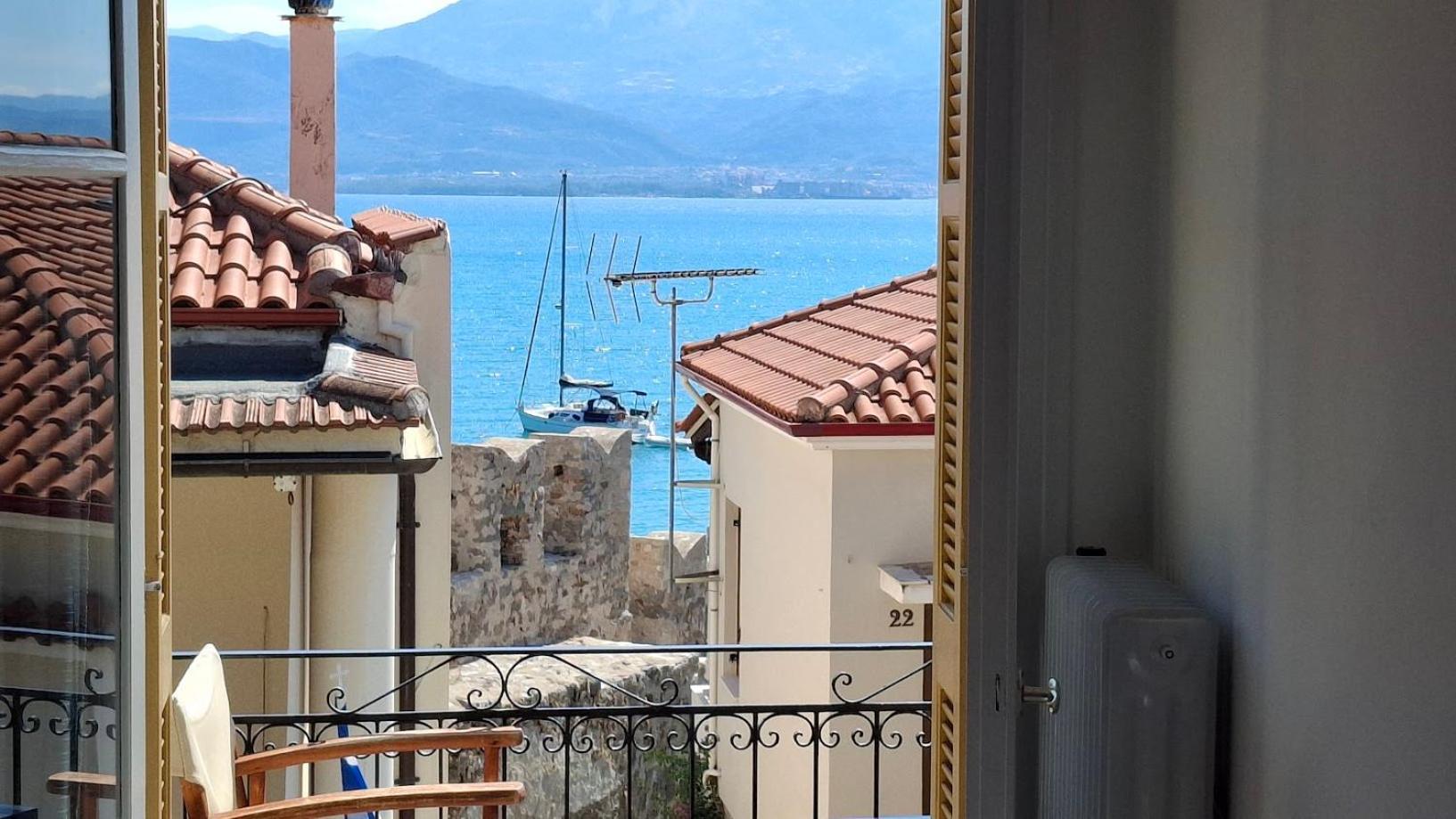 Nafpaktos Apartment And Studios In Port Ngoại thất bức ảnh